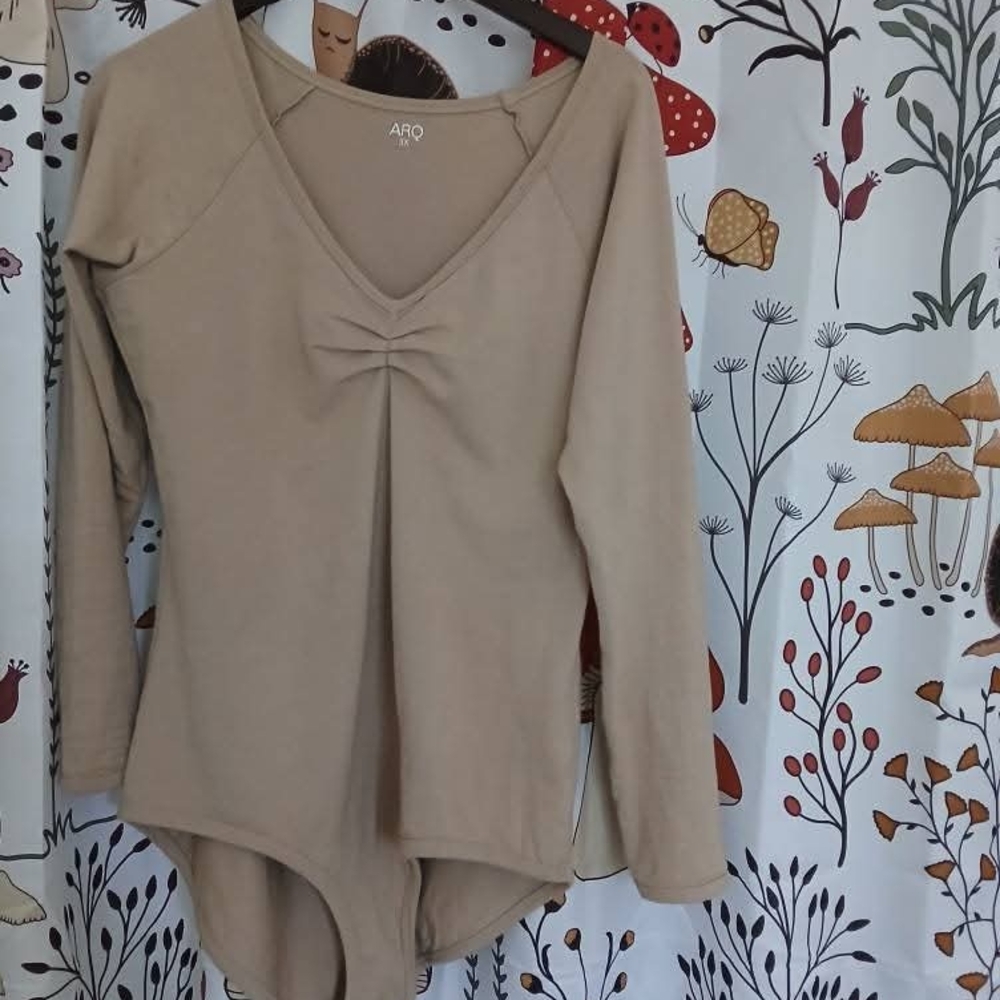Women's Tan Long Sleeve Top